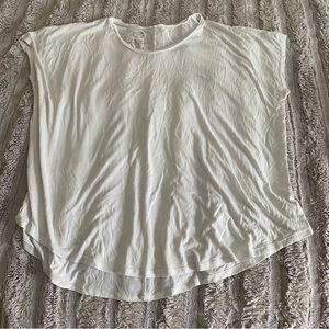 Maurice’s 24/7 white tshirt size 3